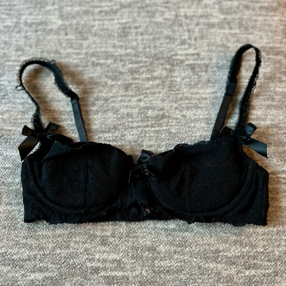 VICTORIAS SECRET Sexy Little Thing Lingerie Black Lace Bra 32B